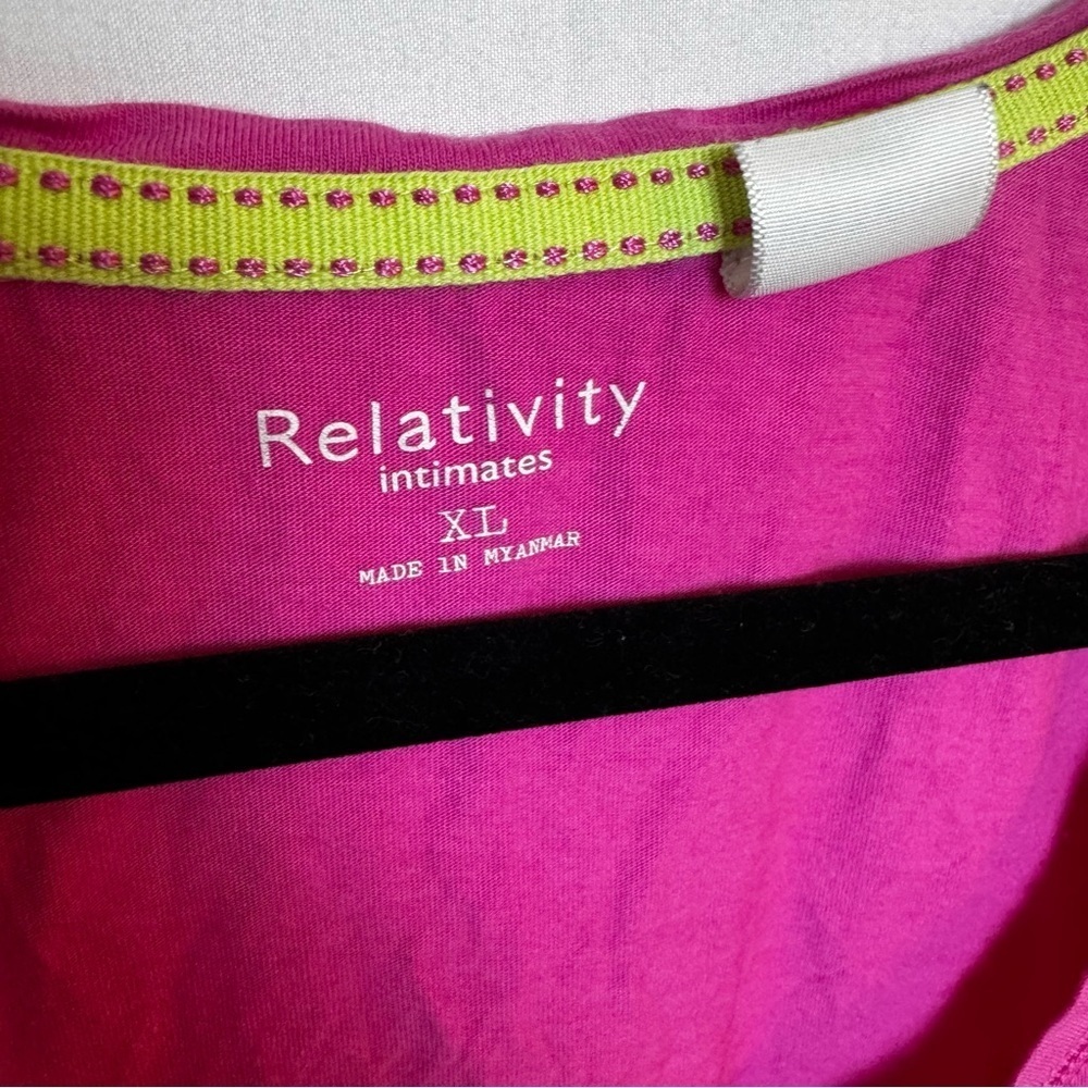 Relativity Hit Pink Tank Top Size XL - Picture 2 of 6